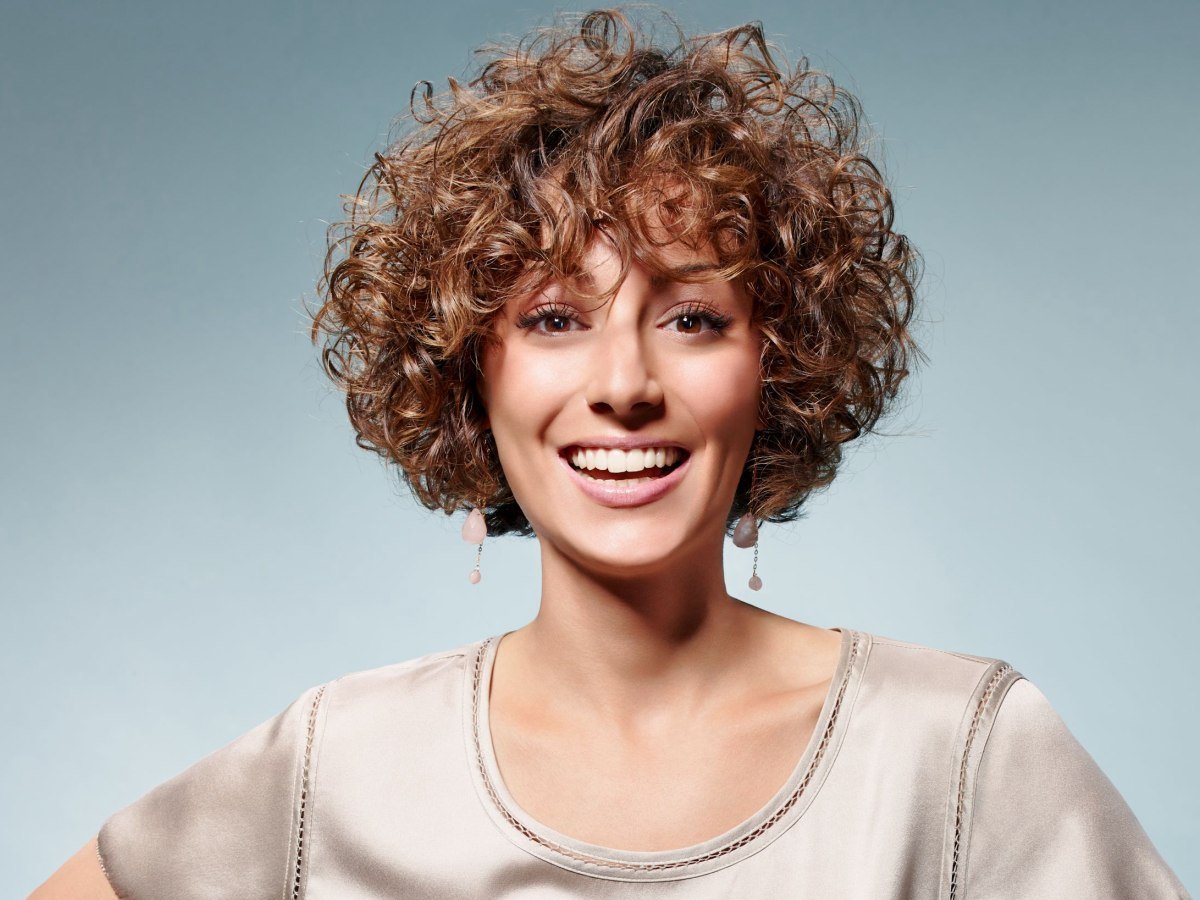 Curly Bob модель