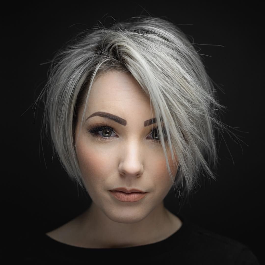 Каре Пикси пепельный