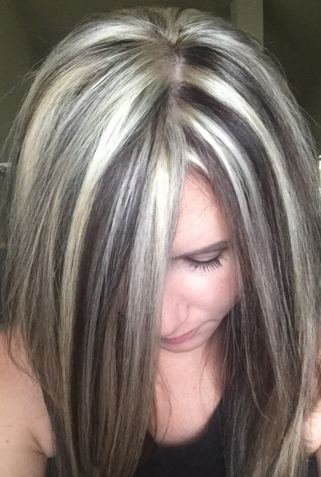 Окрашивание волос белый верх темный низ