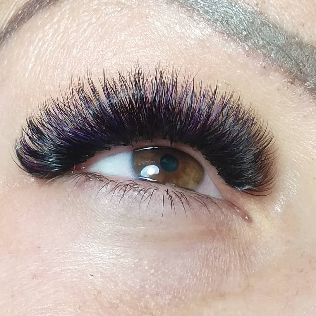 Цветные нарощенные ресницы