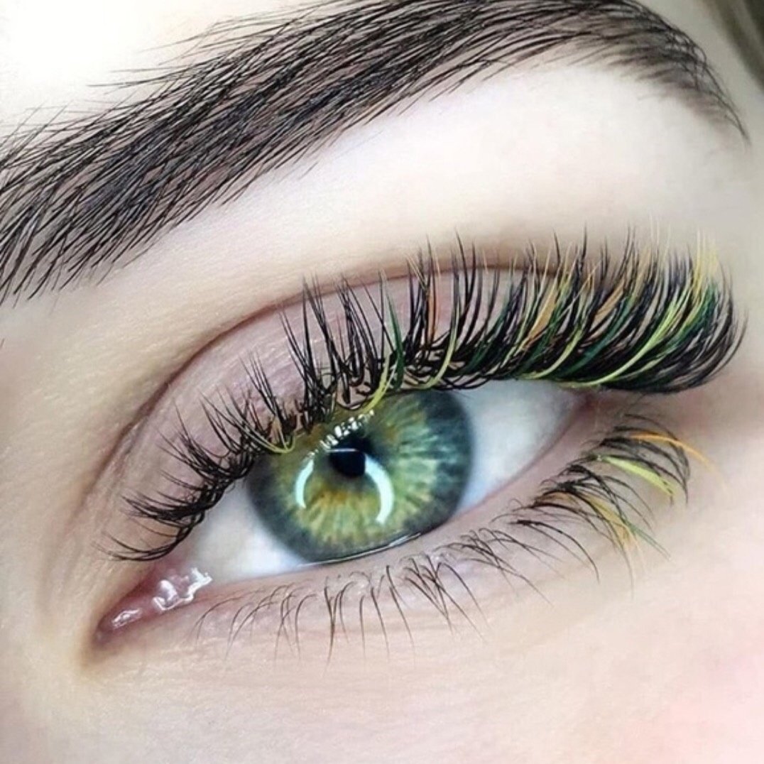 Макияж с сиреневой тушью