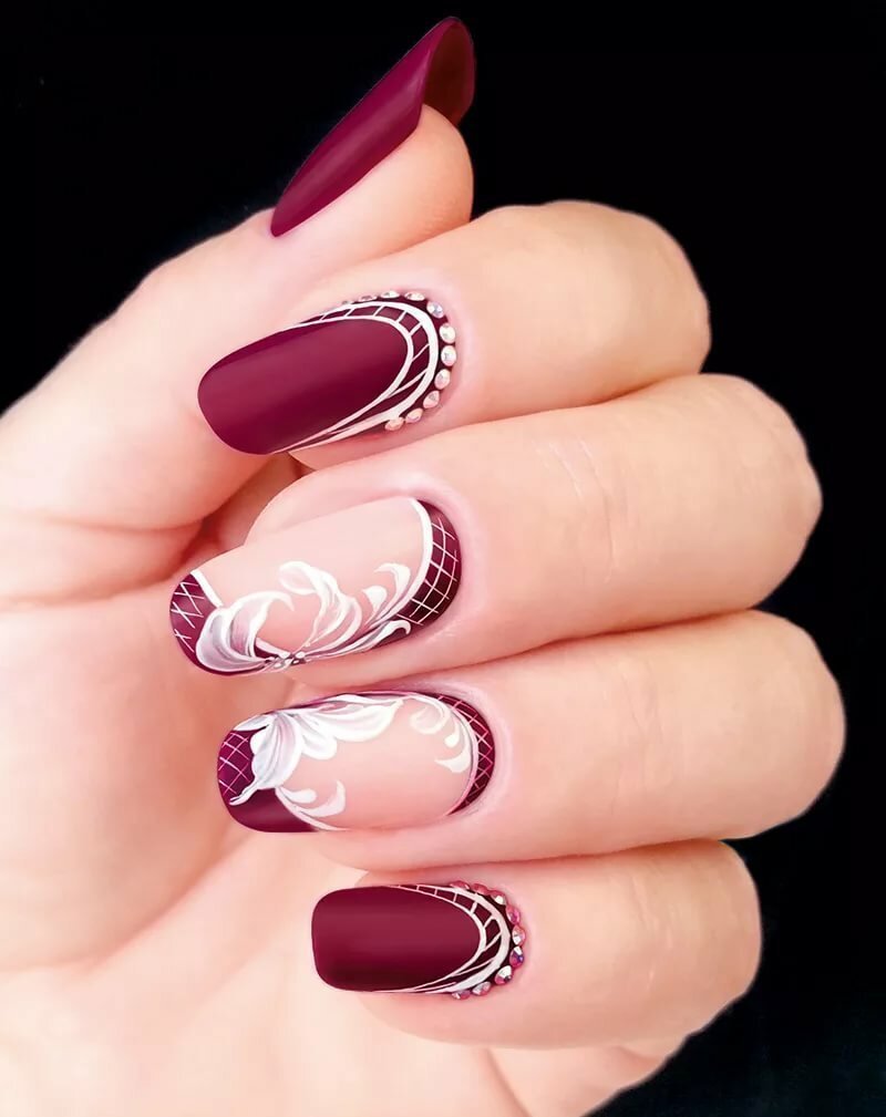 Маникюр френч бордо