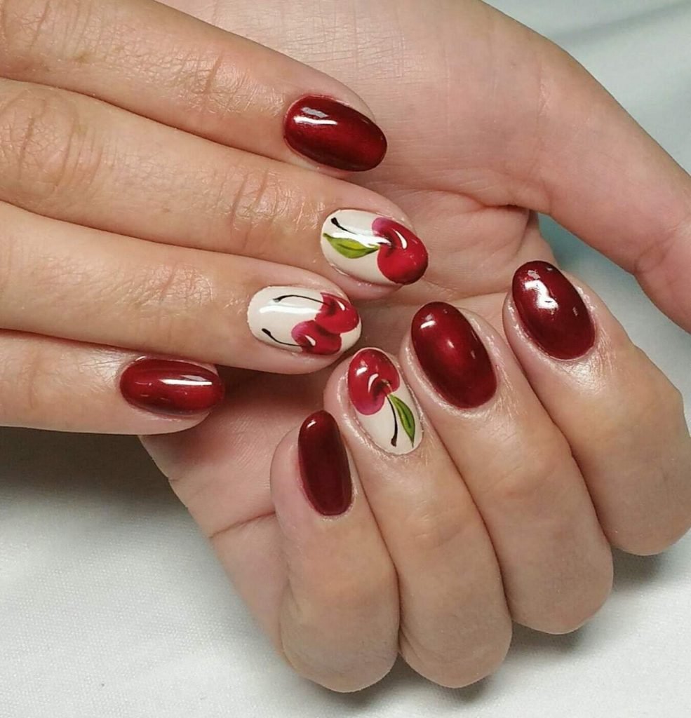 Маникюр френч вишневый