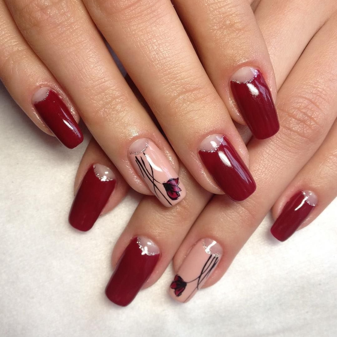 Бордовый френч на ногтях