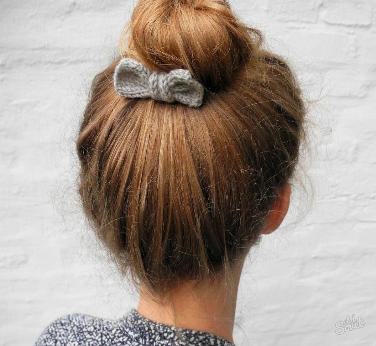 Пучок на голове