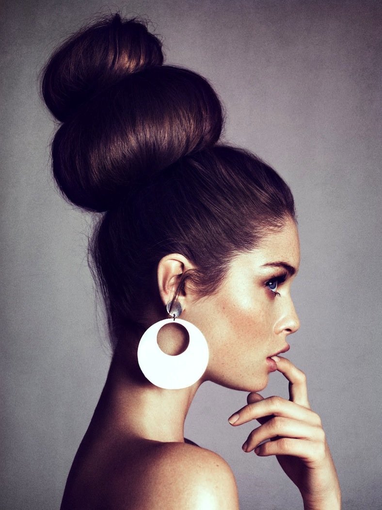 Женская прическа гулька