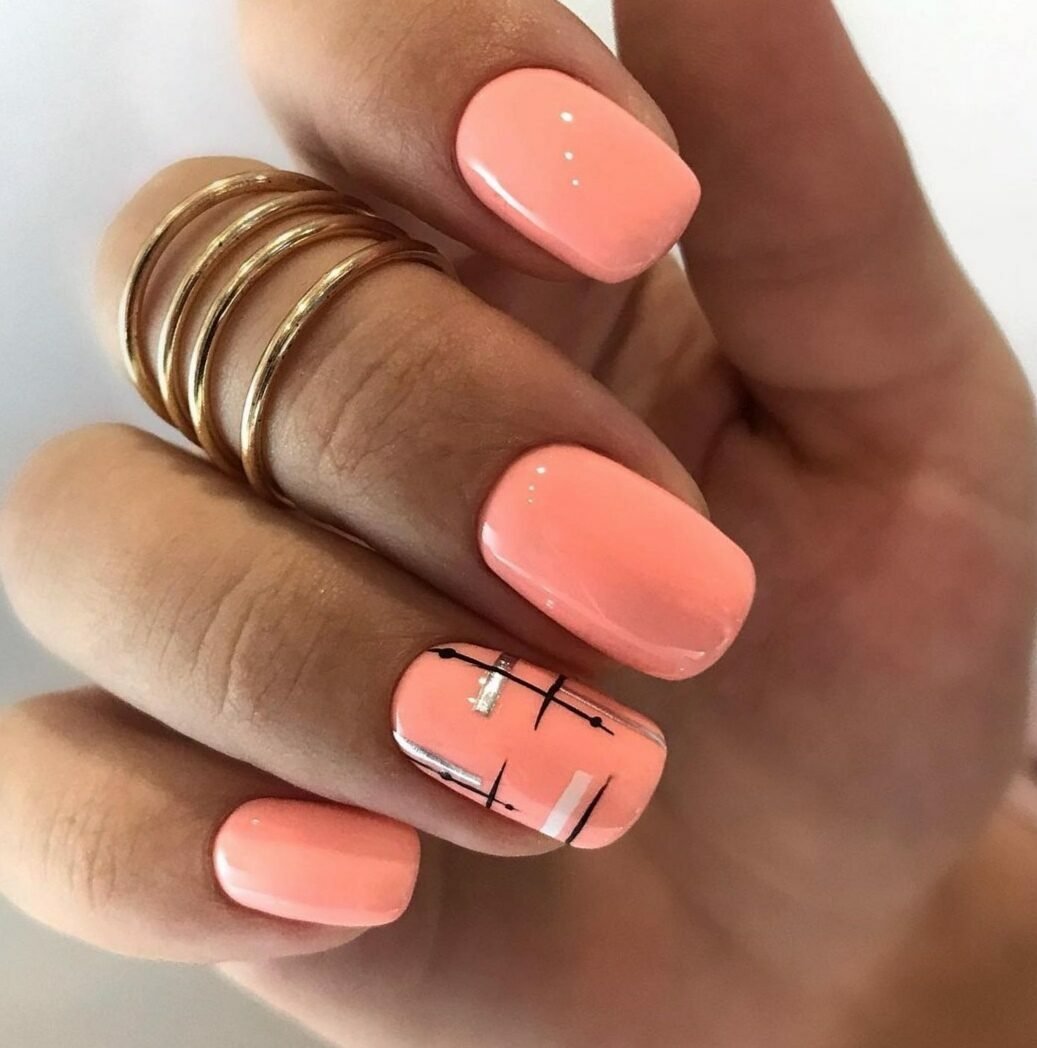 Маникюр френч коралловый с белым