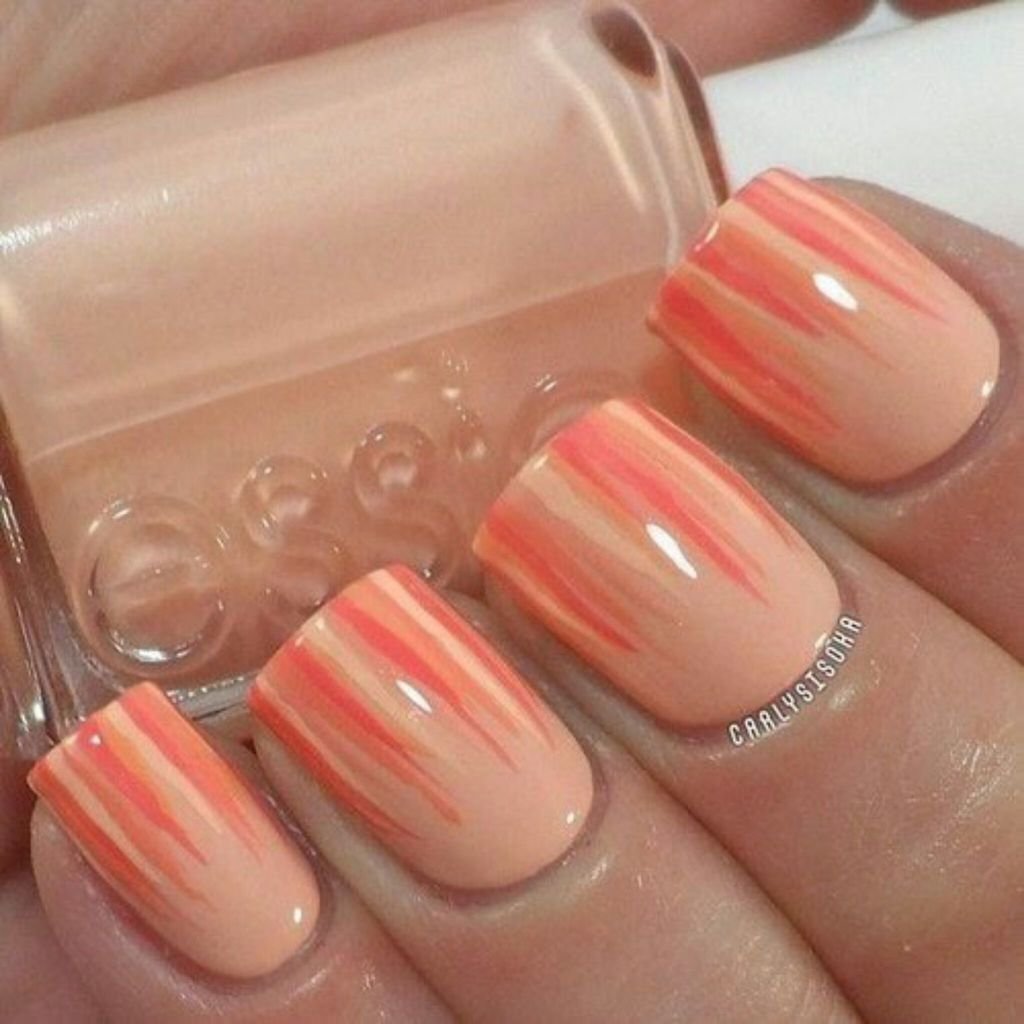 Маникюр персикового цвета