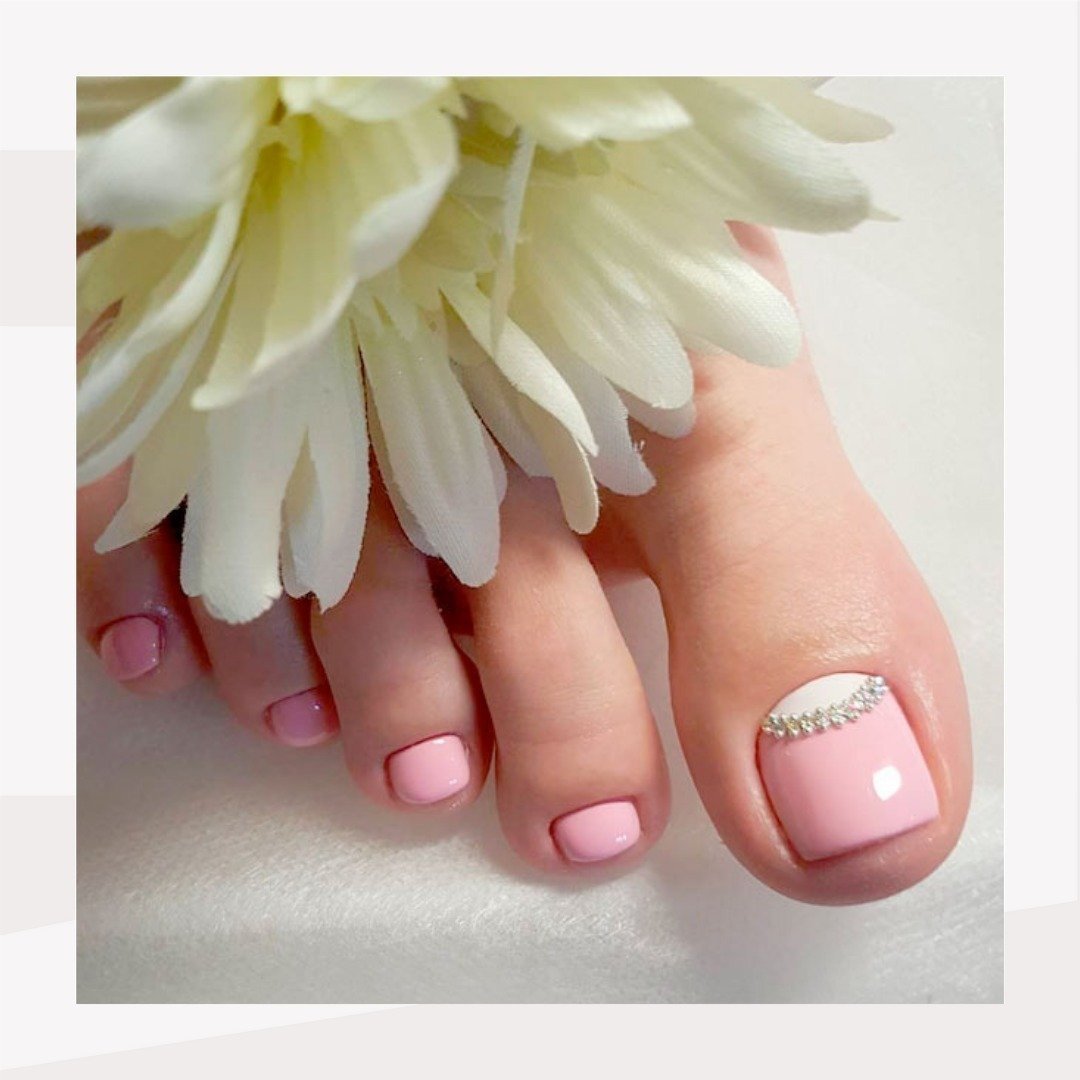 Нюдовый маникюр перепелиное яйцо