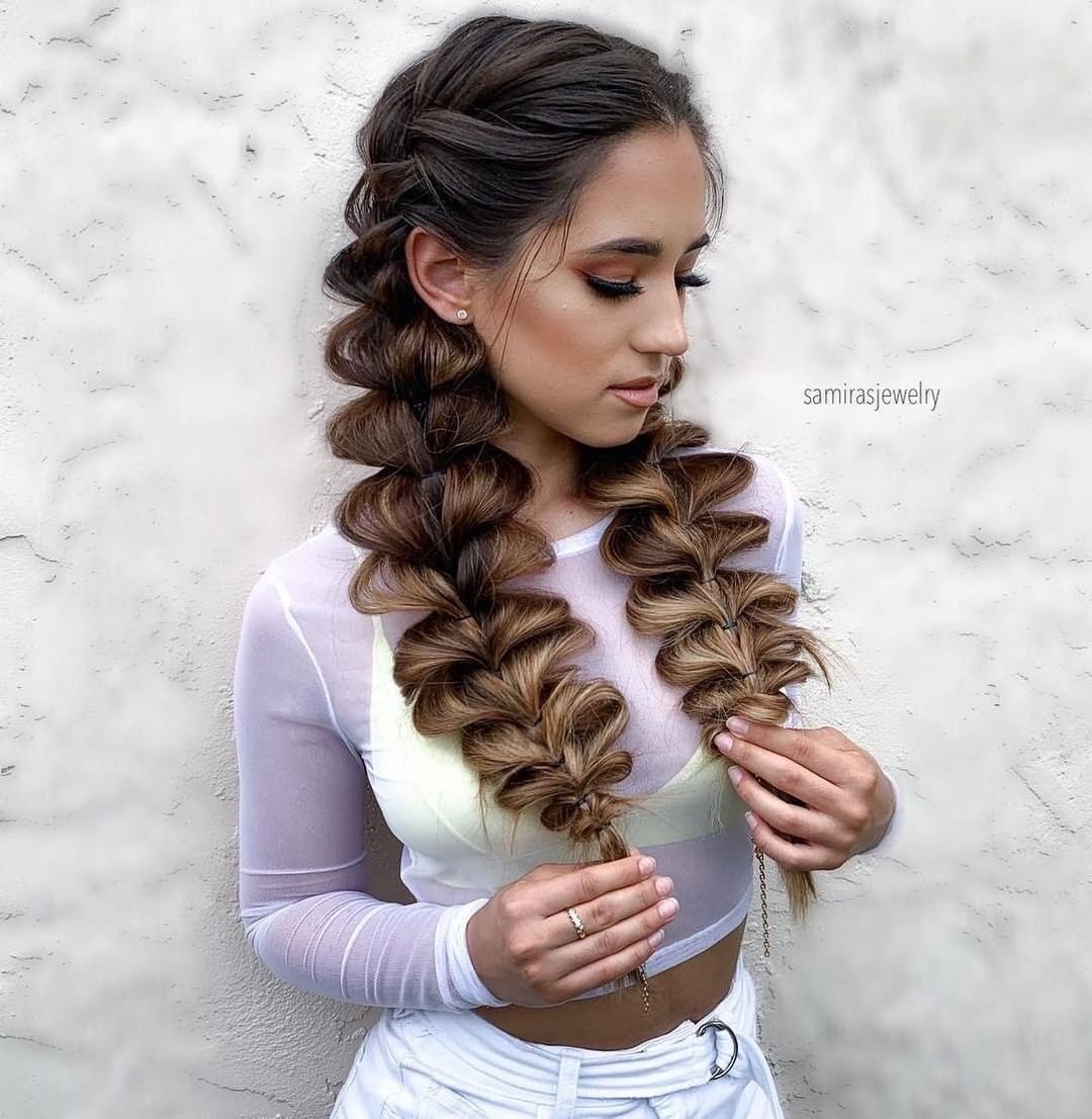 Косы с разными колечками