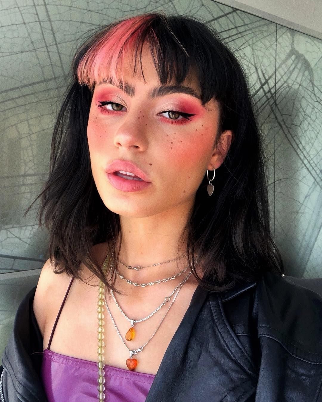 Крашенная челка