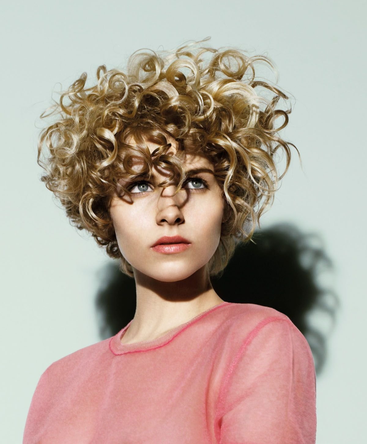 Пикси с завивкой на короткие волосы
