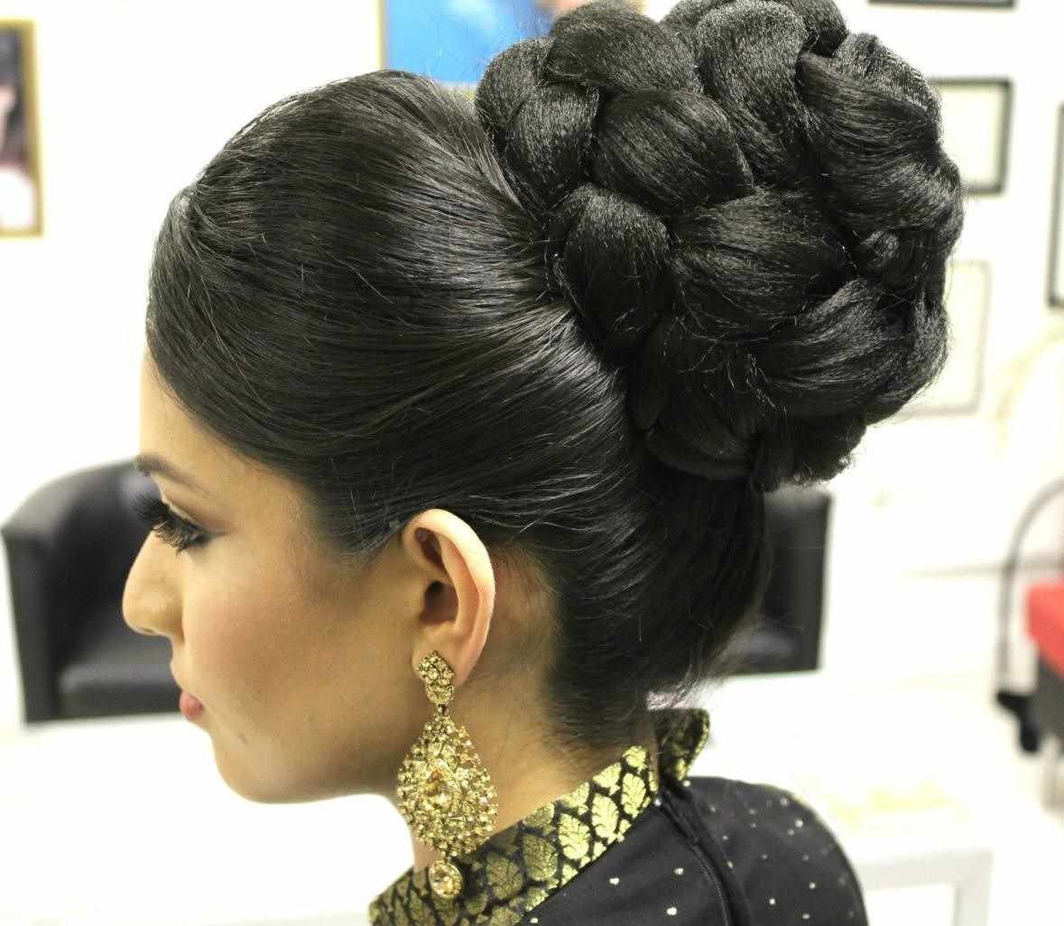 Прическа пучок