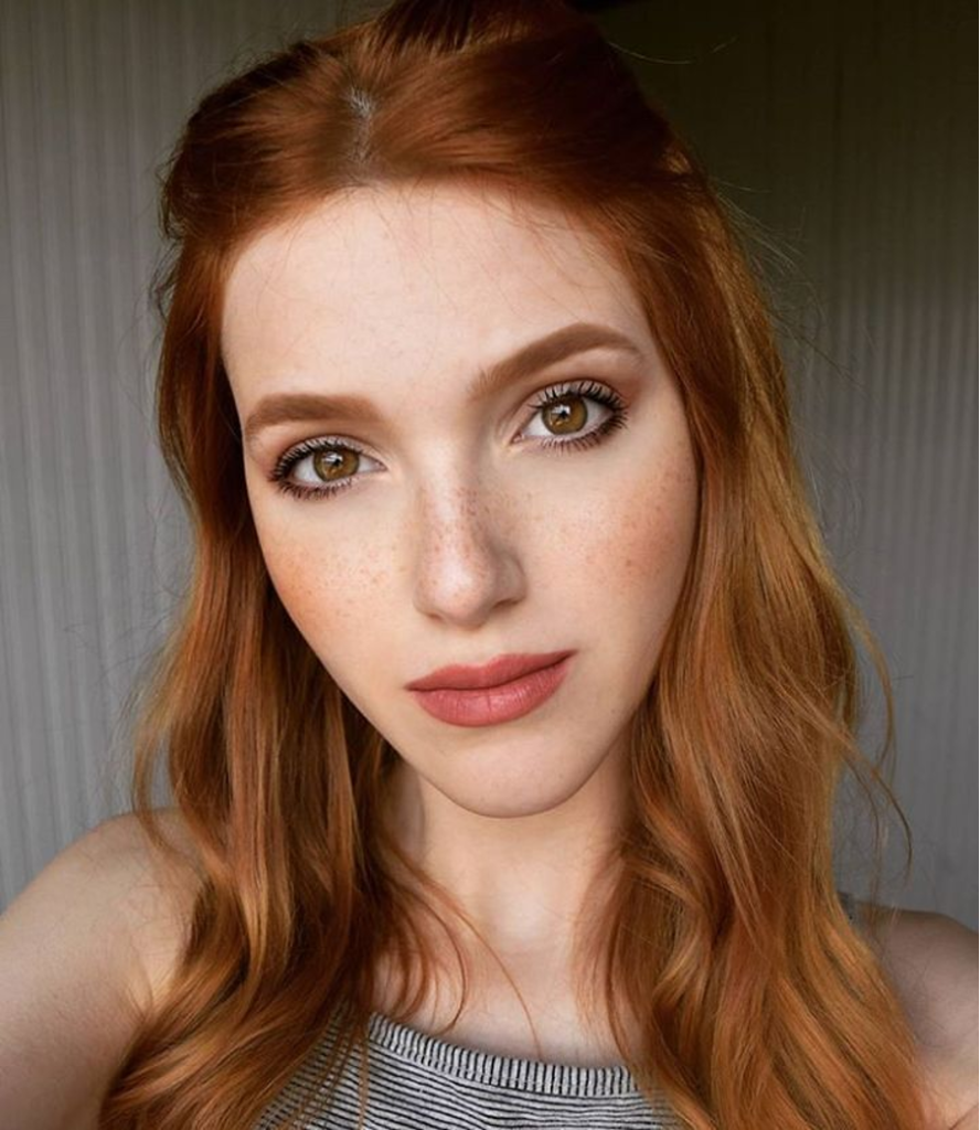 Рыжие с темными бровями