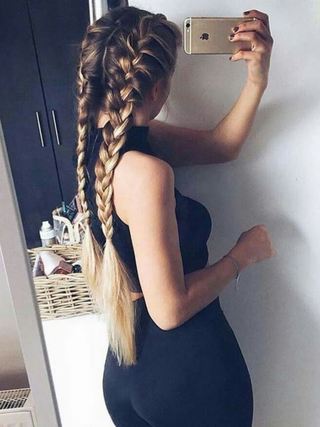 Две косички со спины