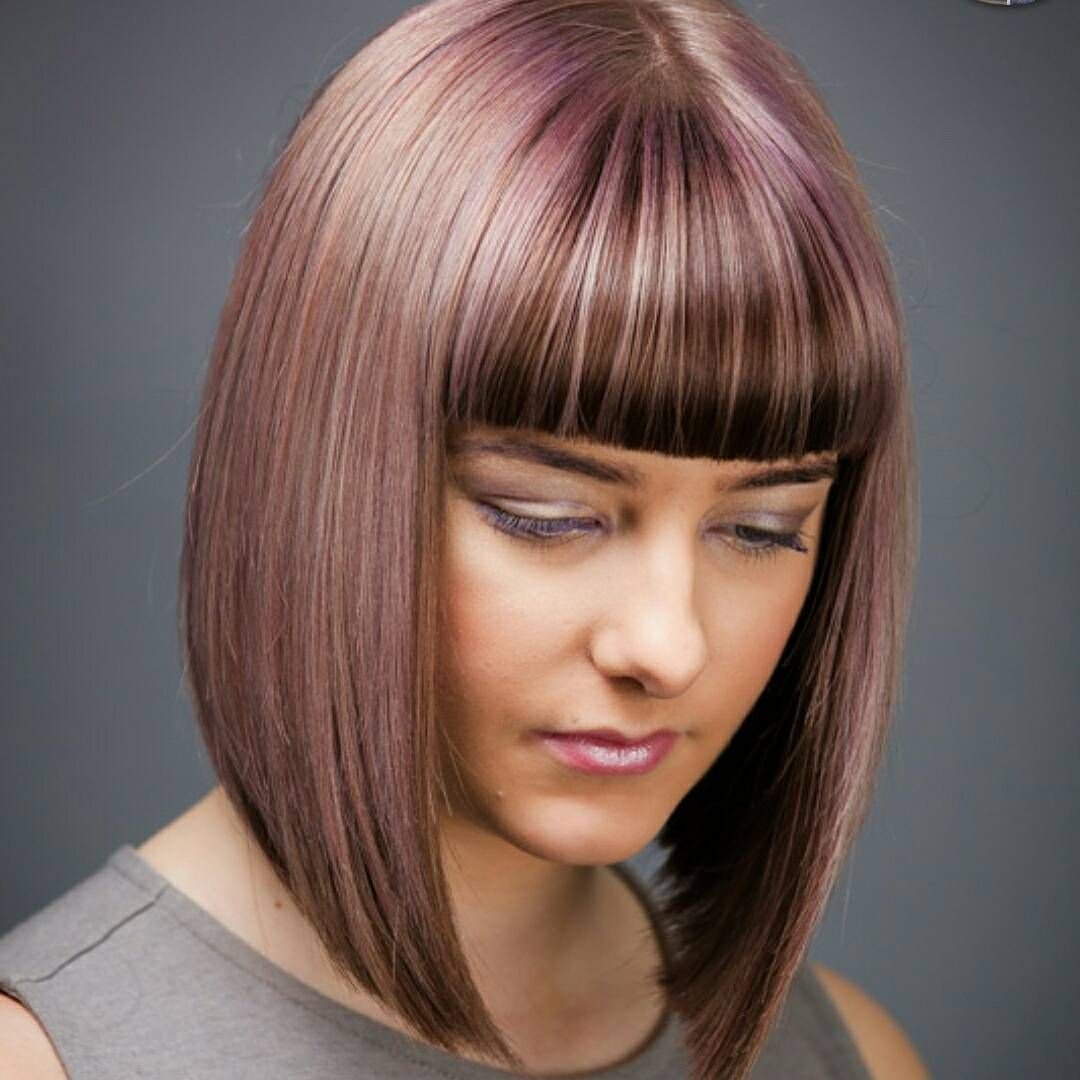 Стрижки Боб каре пепельный