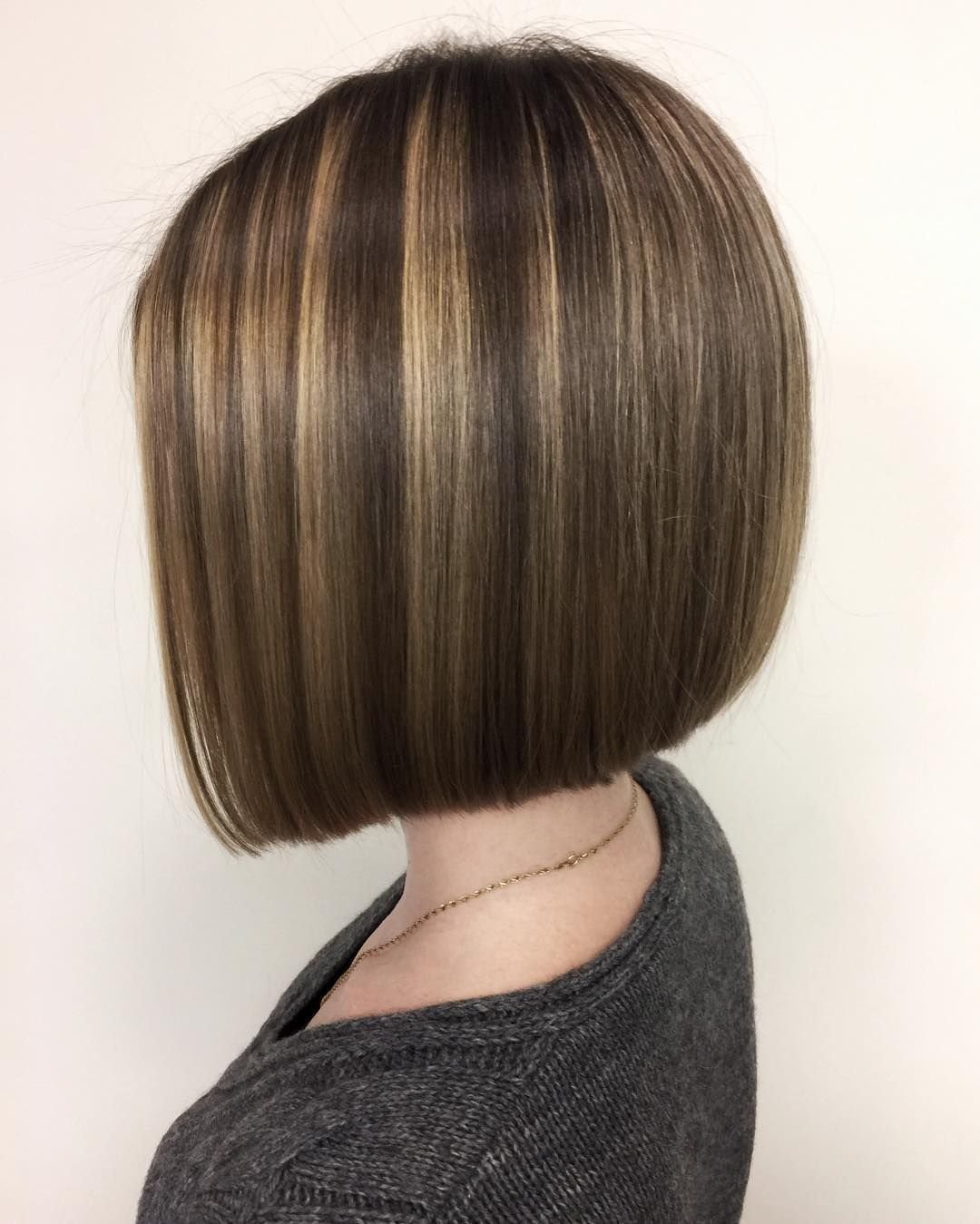 Пепельное мелирование на Боб каре