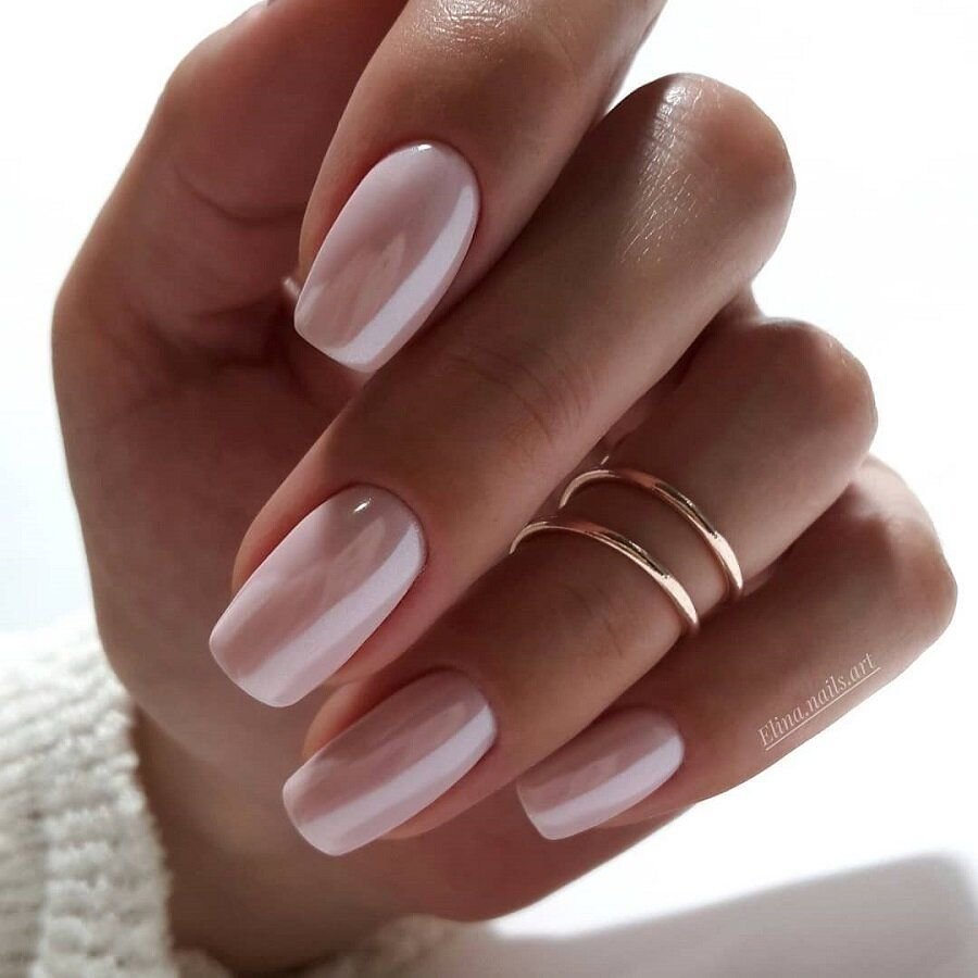 Маникюр светлый перламутровый