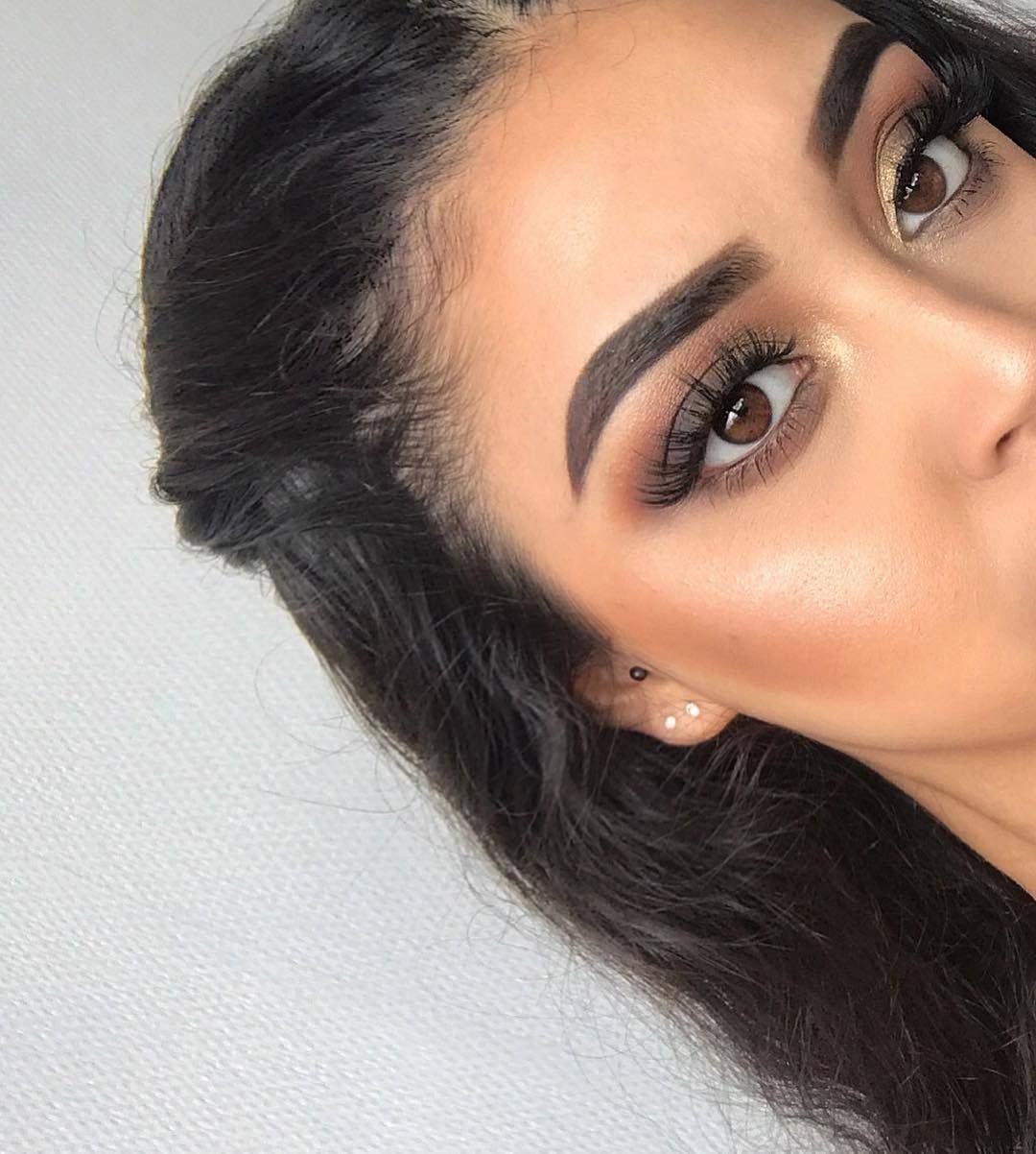 Таджичка с бровями