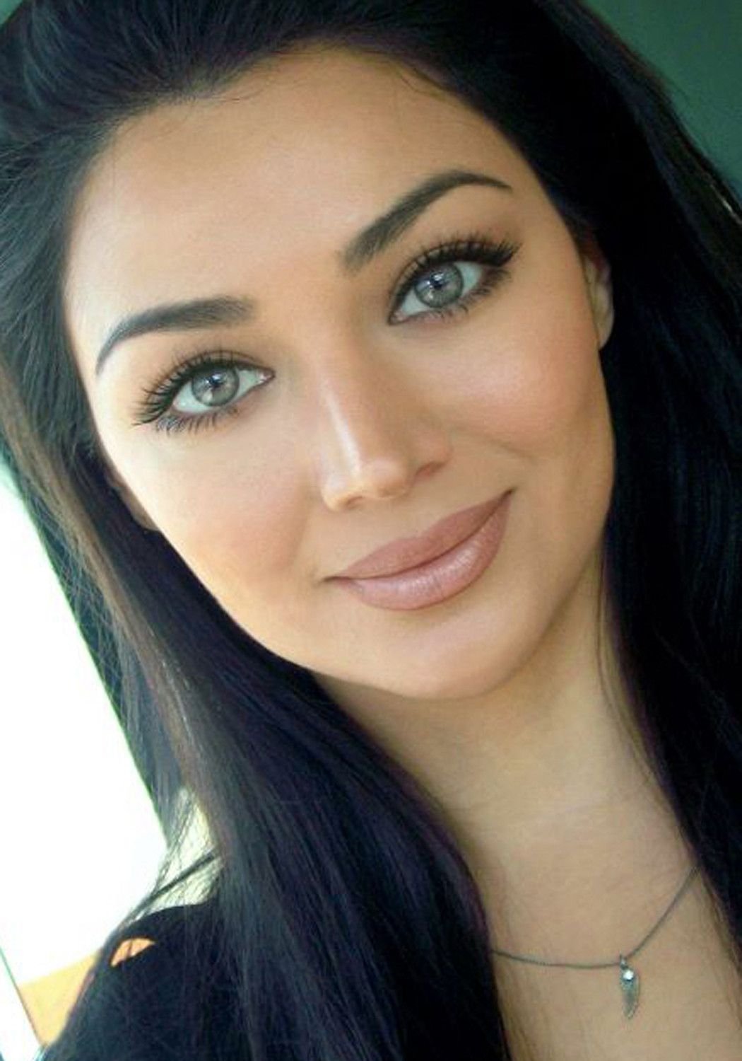 Клаудия Линкс без макияжа