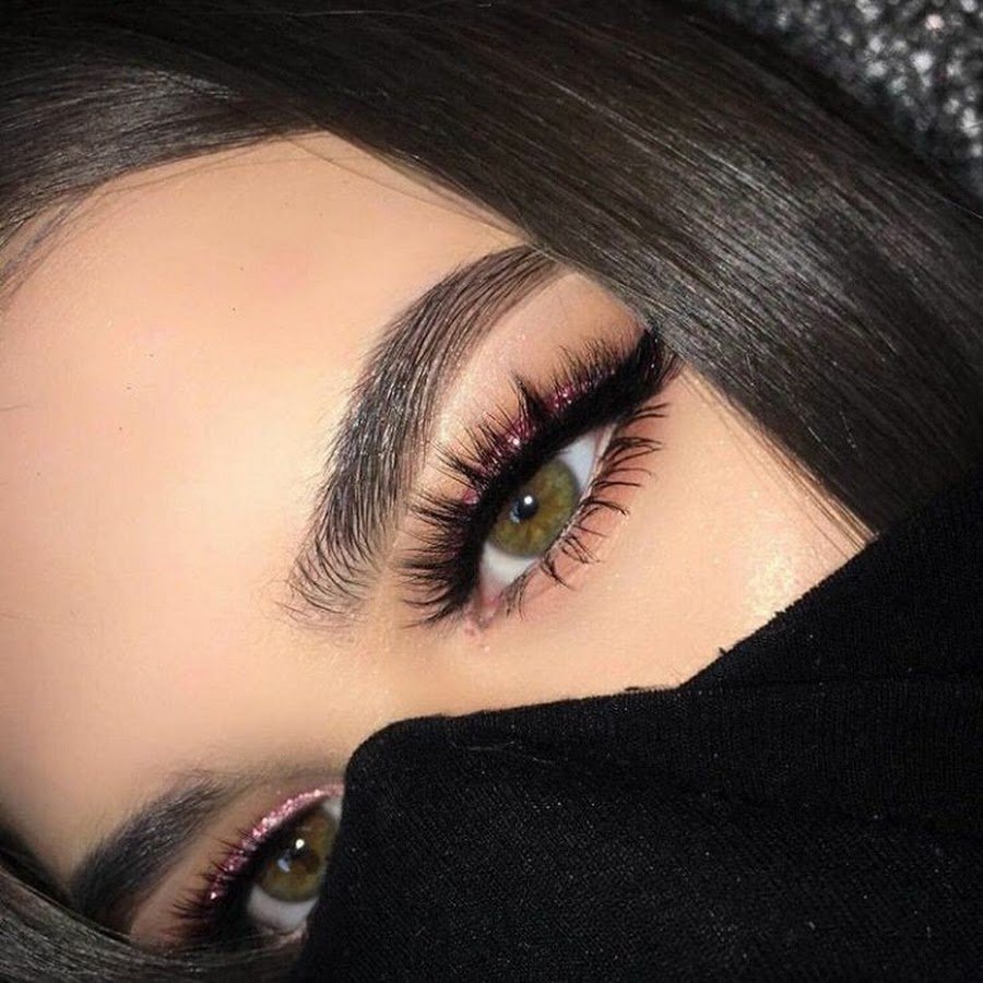 Красивые черные глаза