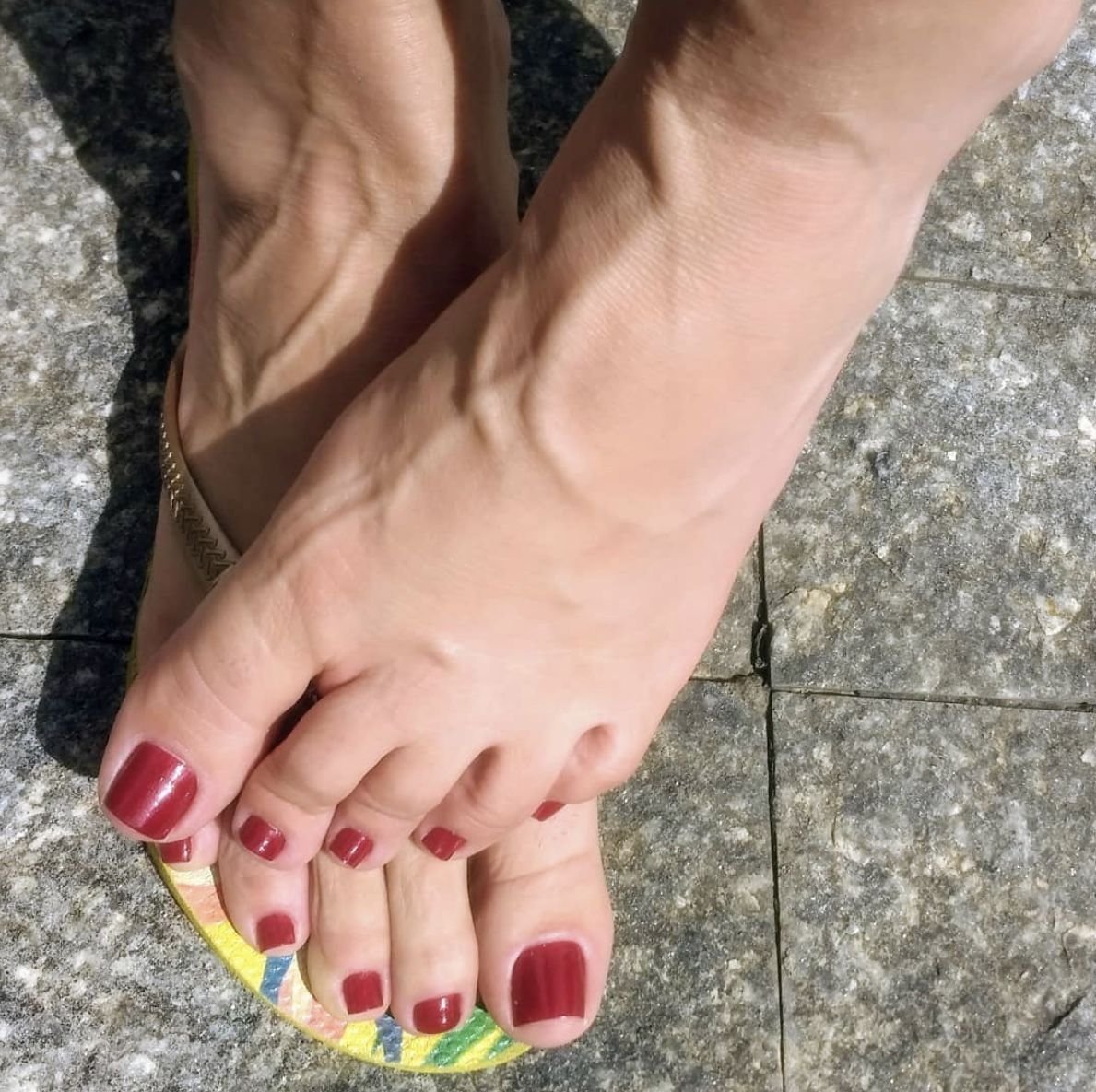 Жанна Бадоева ступни