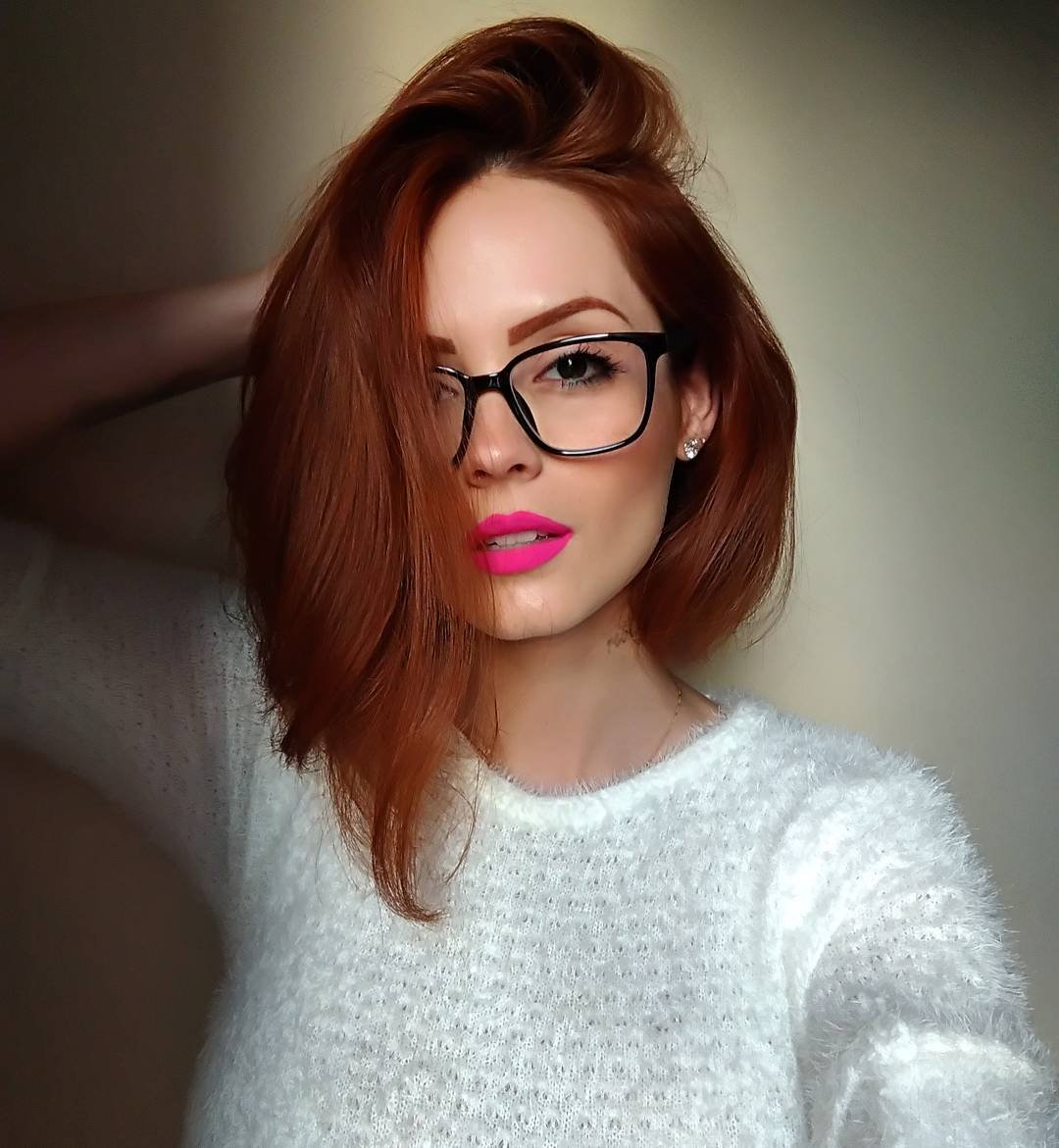 Blunt Bob стрижка с челкой