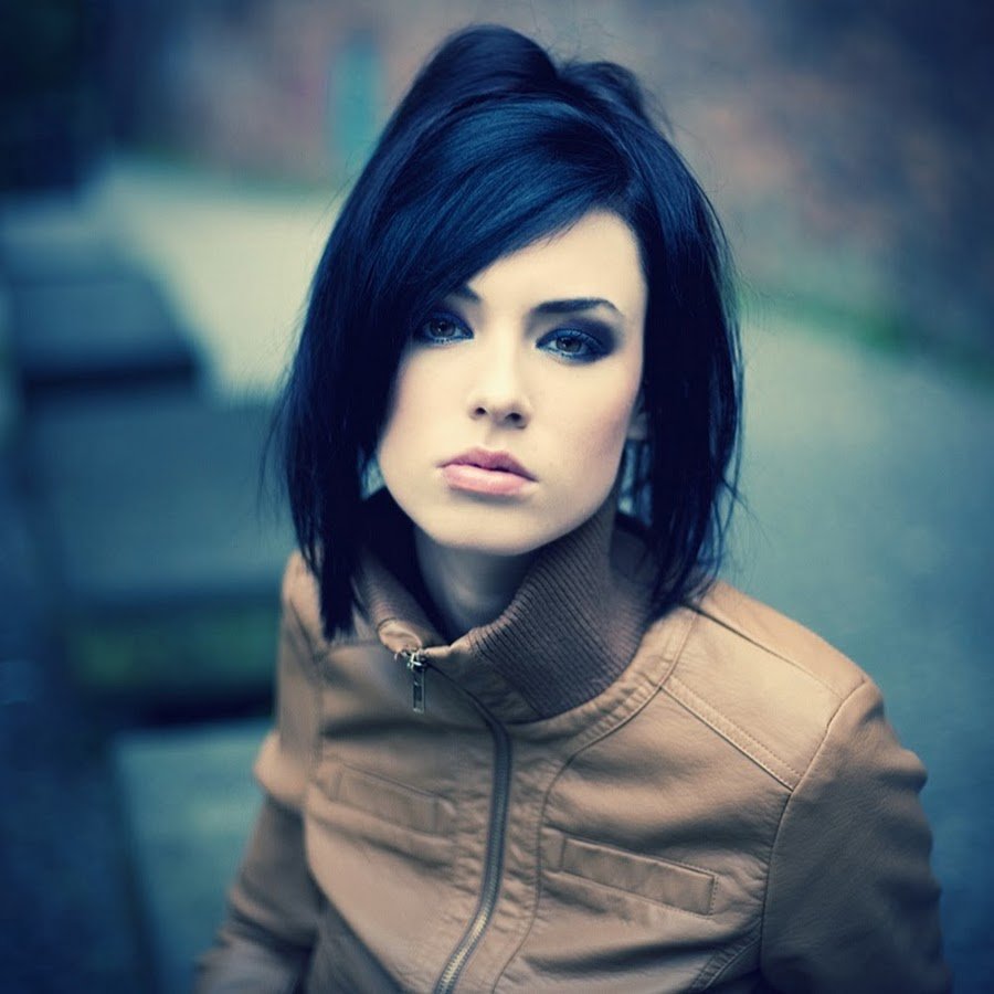 Девушки с каре без челки