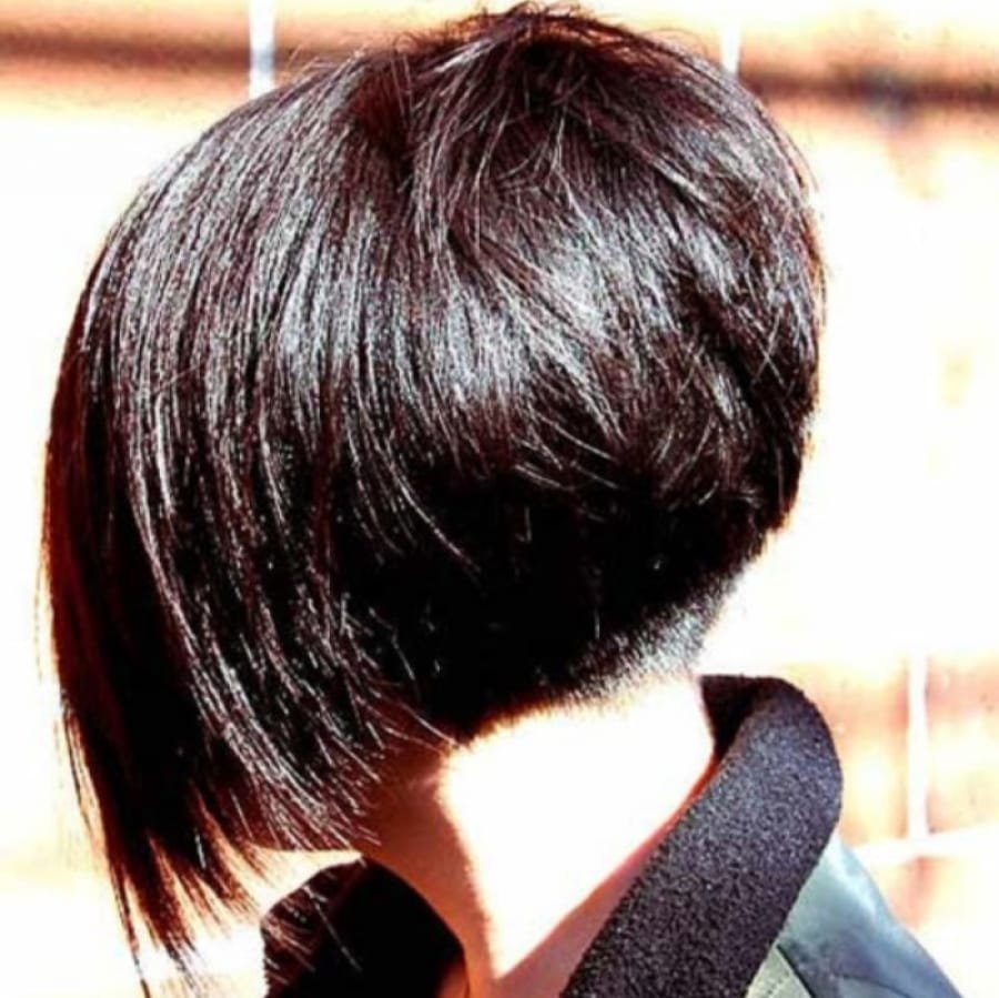 Боб каре брюнетки