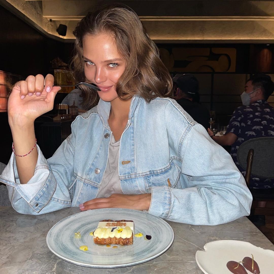 Беременная Алеся Кафельникова