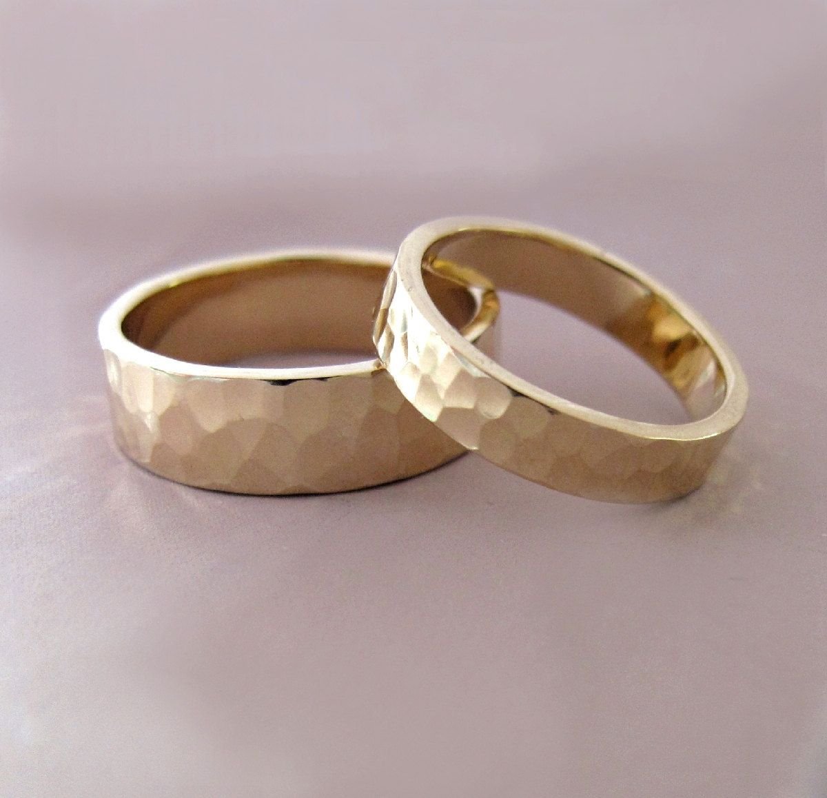 Широкие обручальные кольца