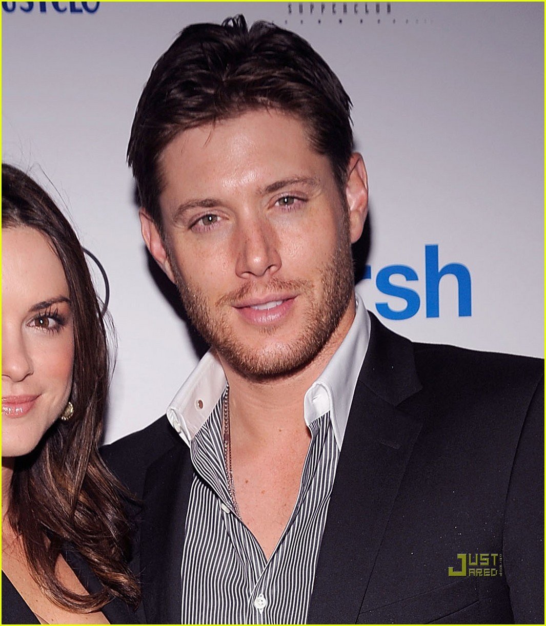 Jensen and Danneel Ackles 300 Episodes