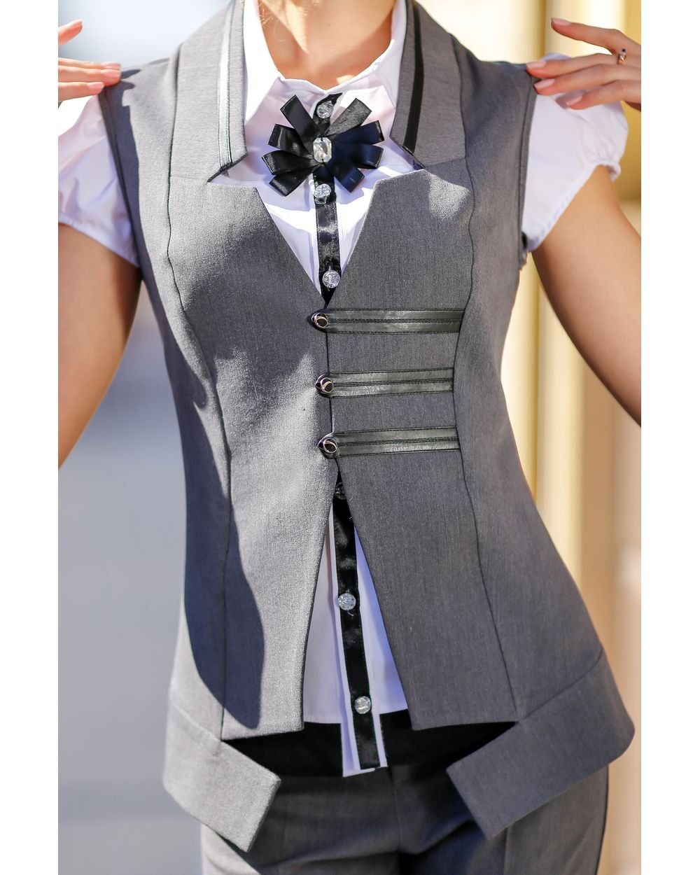 Длинный драповый жилет