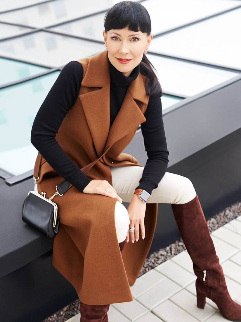 Жилет вязаный