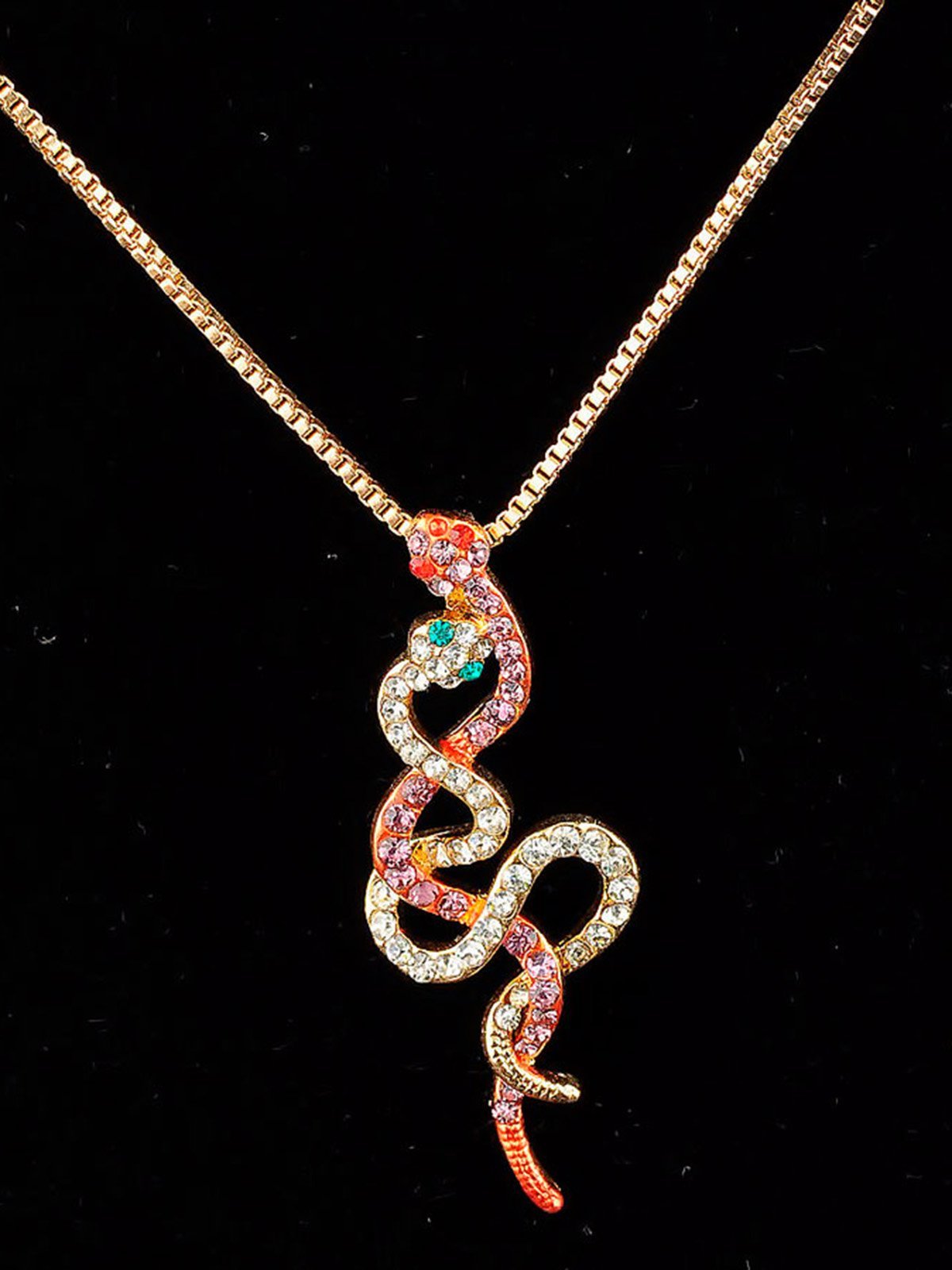 Подвеска в виде змеи