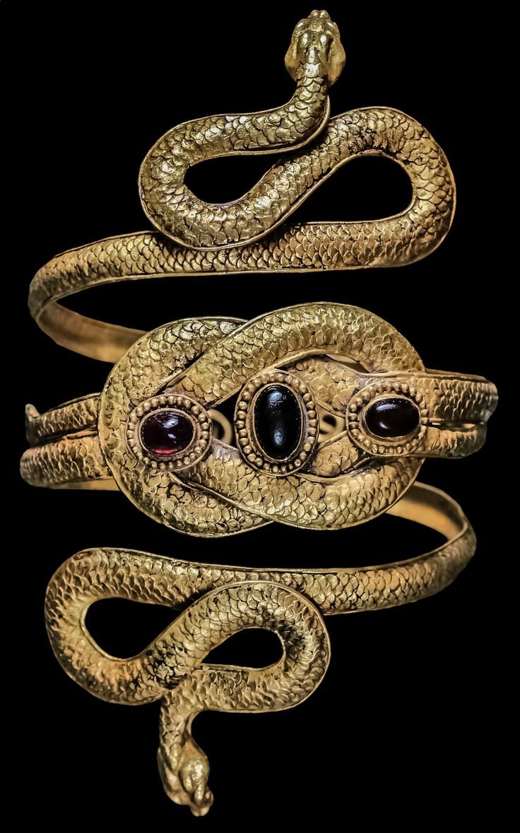 Змеи в древнем Египте ювелирные украшения
