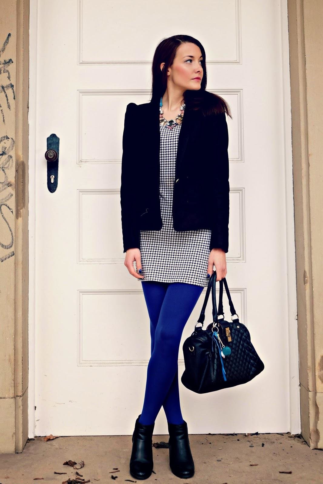 Ярко синие колготки