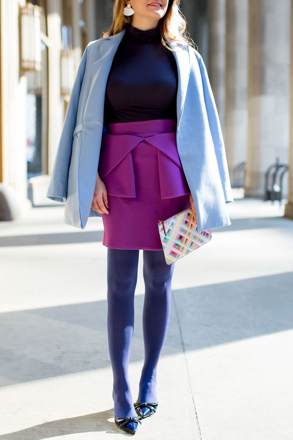 Луки с синими колготками