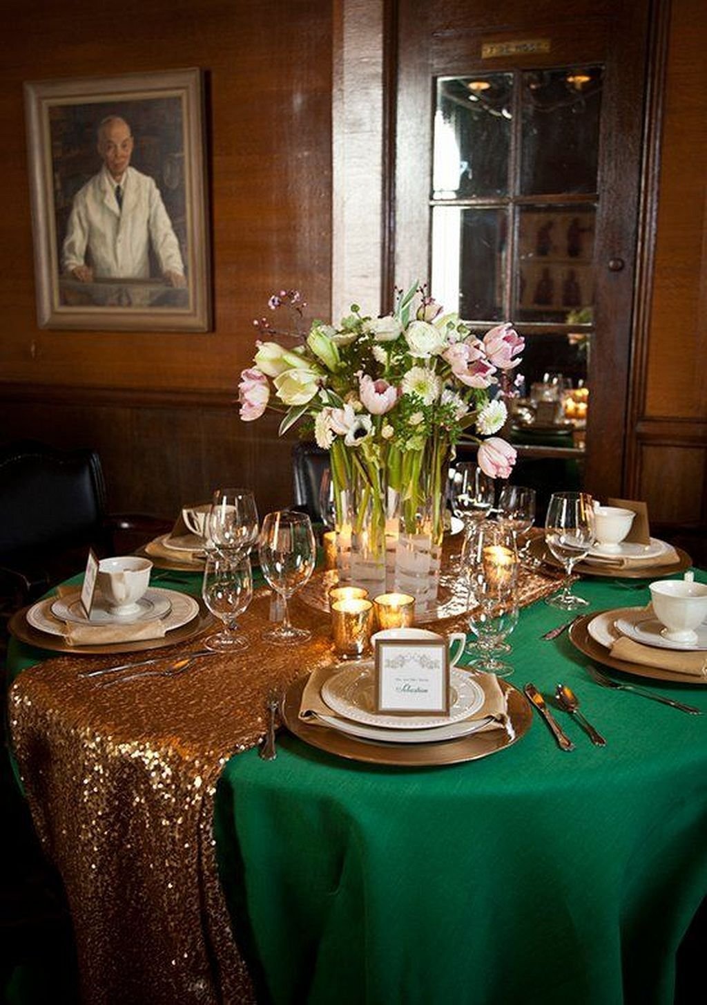 Свадьба в цвете золото и изумруд