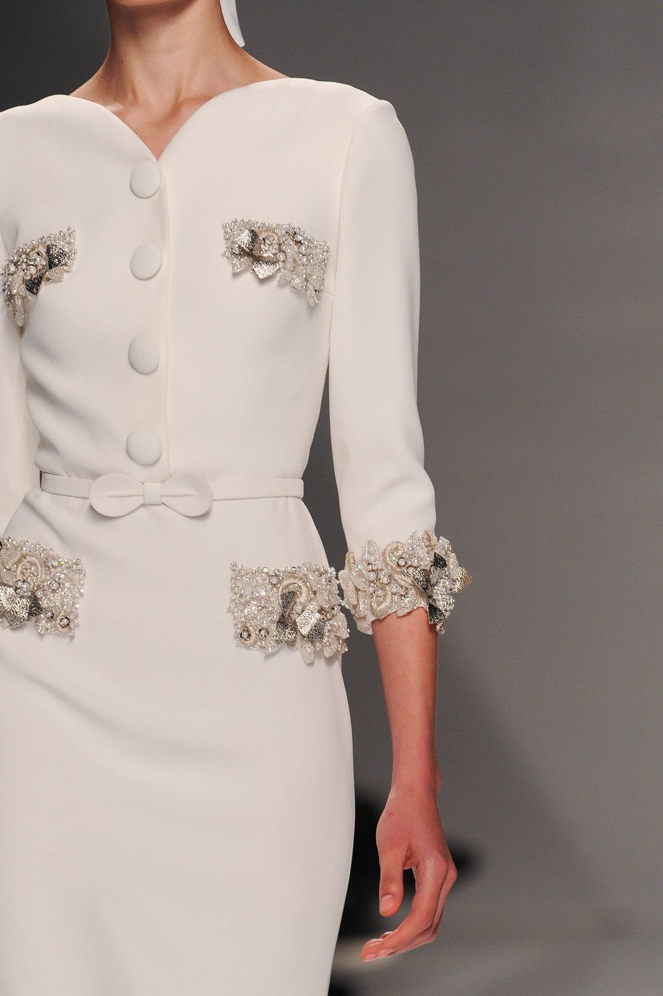 Свадебный костюм для невесты