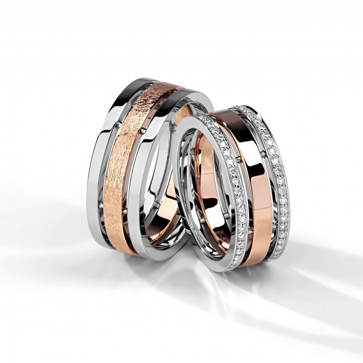 Парные обручальные кольца из золота 585