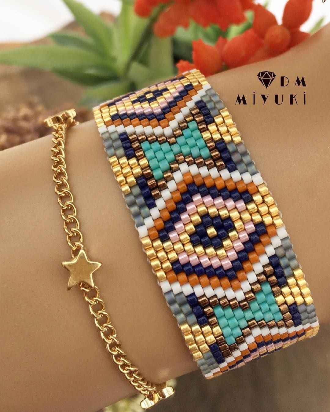 Браслет из бисера