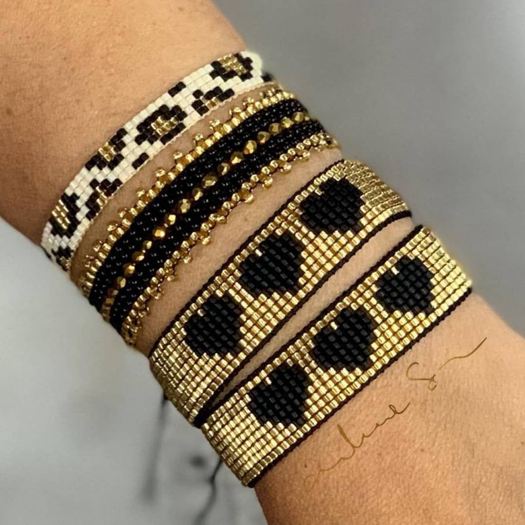 Браслет из стекляруса