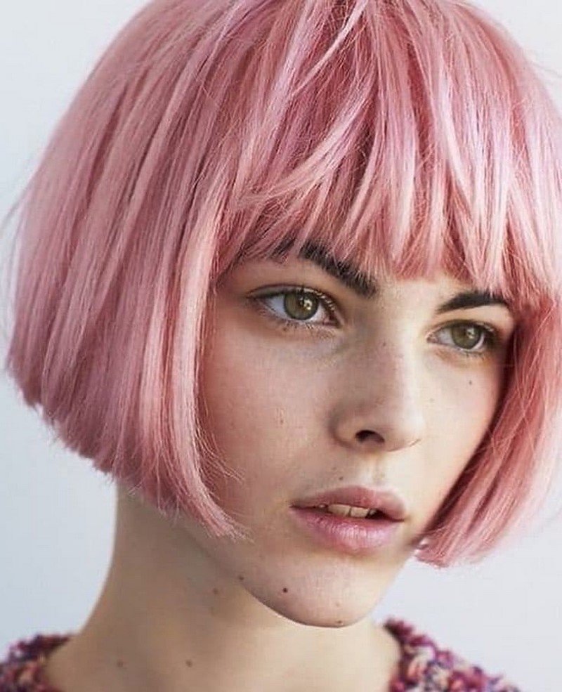 Розовые волосы короткая стрижка