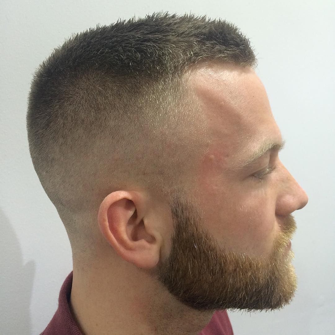 Стрижка барбер фейд