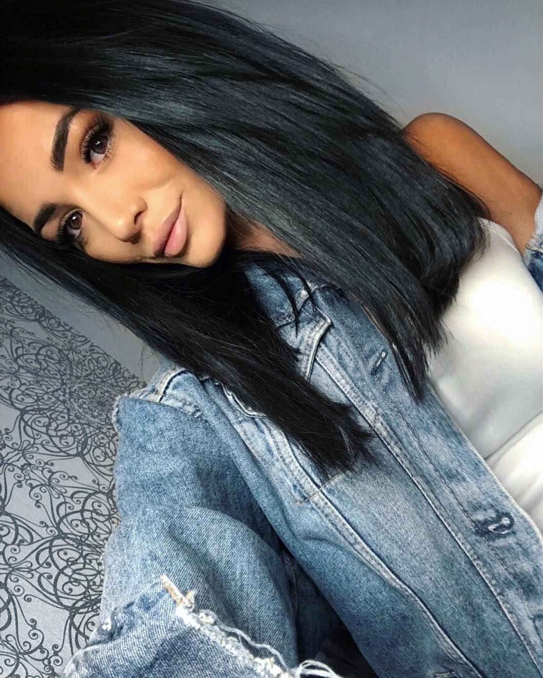 Красивые брюнетки