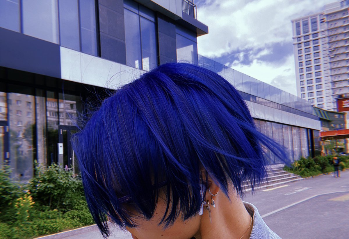Синие волосы короткая стрижка