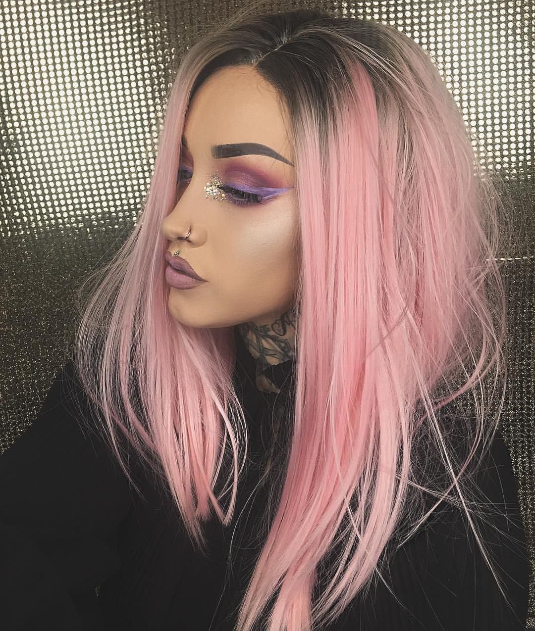 Розовое окрашивание волос