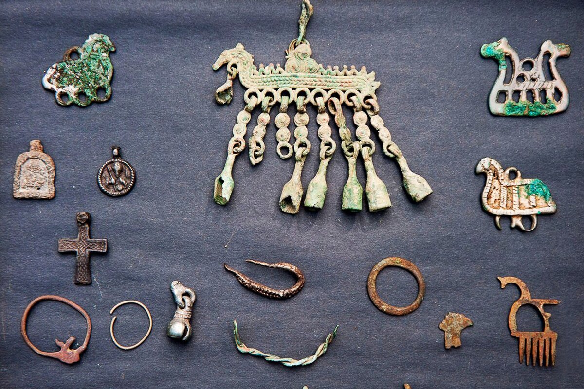 Языческие привески древней Руси.