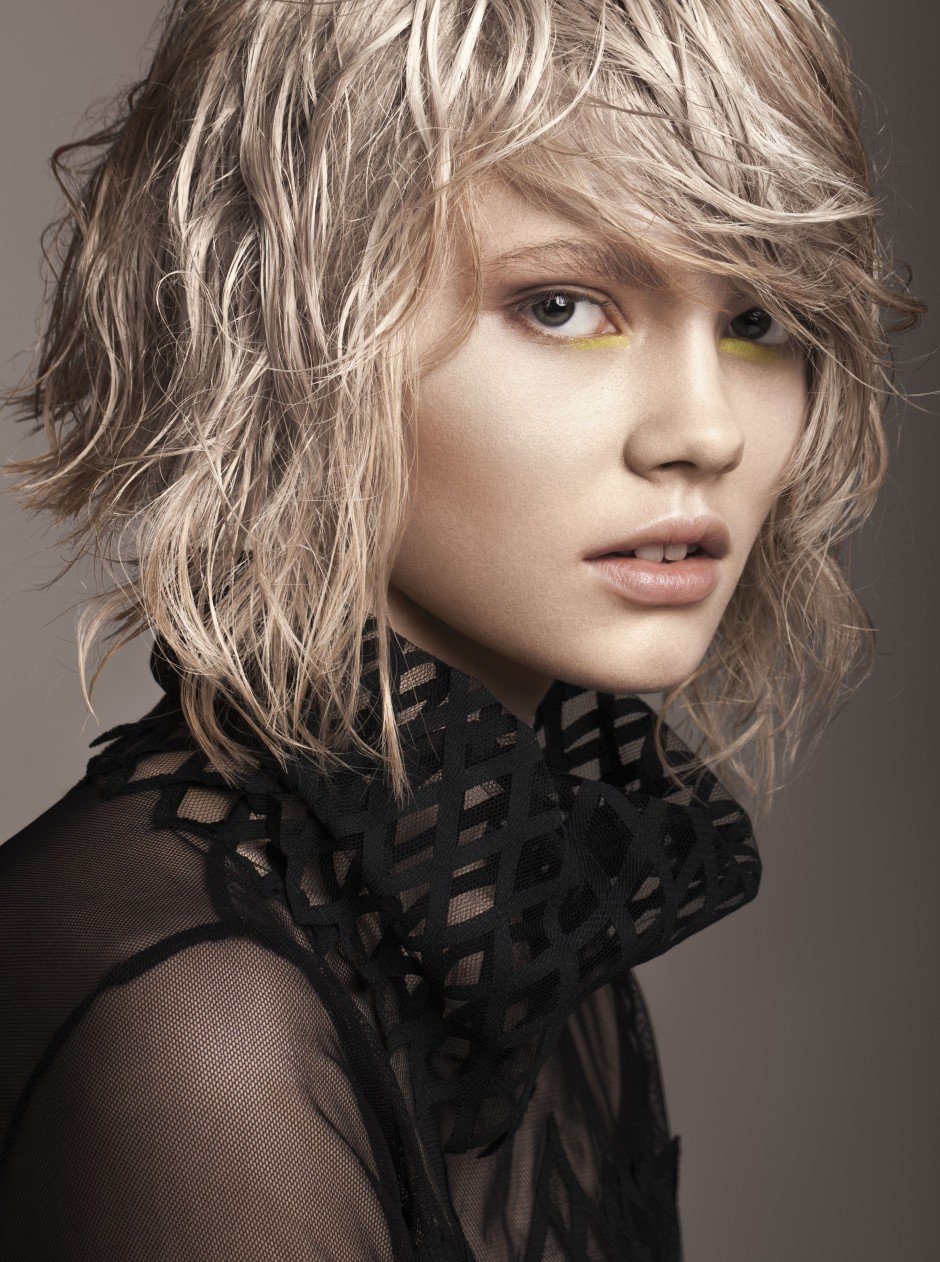 Эффект мокрых волос на короткие волосы